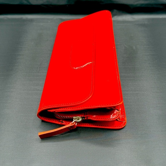 ANTONIO MELANI RED LEATHER CLUTCH. EUC - B46 - Picture 3 of 7